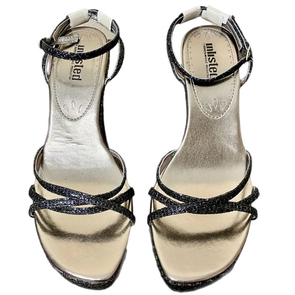 😎 NWOB Unlisted Black Wedge Sandals with Strappy Design - Picture 3 of 7